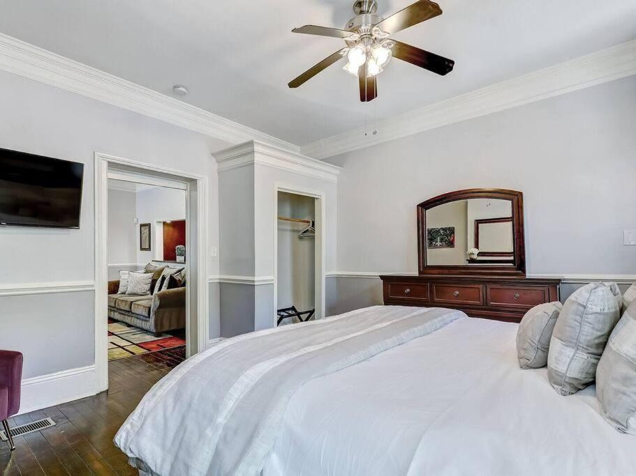 Historic Savannah Gold Private Condo With Pool - 2Bed, 1&Half Bath, Sleeps 6, 1St Floor, 15 Min Walk To Historic Savannah Center And All Attractions Exterior foto